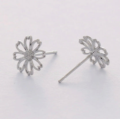 Daisy Stud Earrings